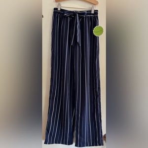 NWT Breeze Ever Navy and White Waist Tie Double Striped Flowy Pants Size Small